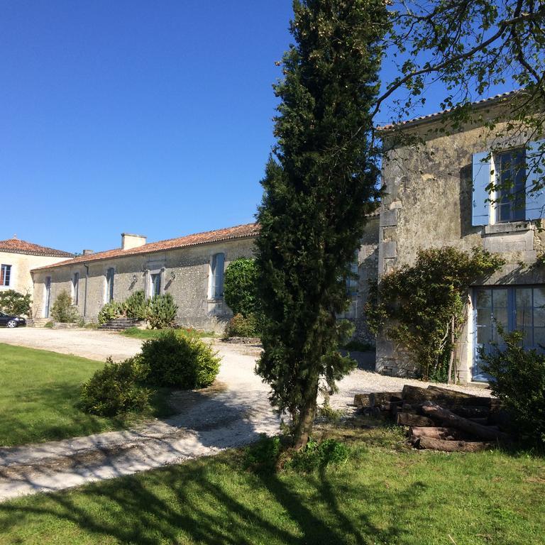 Chambres D'Hotes Logis De L'Astree Saint-Bris-des-Bois Ngoại thất bức ảnh